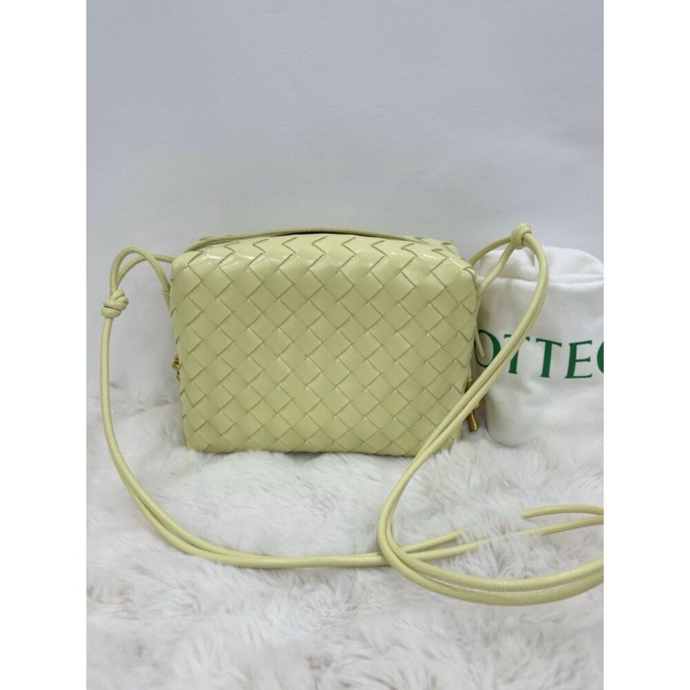 Bottega Veneta Women Pre-Loved Bag Very Good Condition